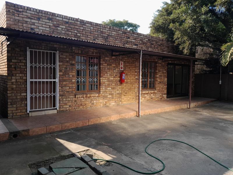 To Let 7 Bedroom Property for Rent in Rustenburg Central North West